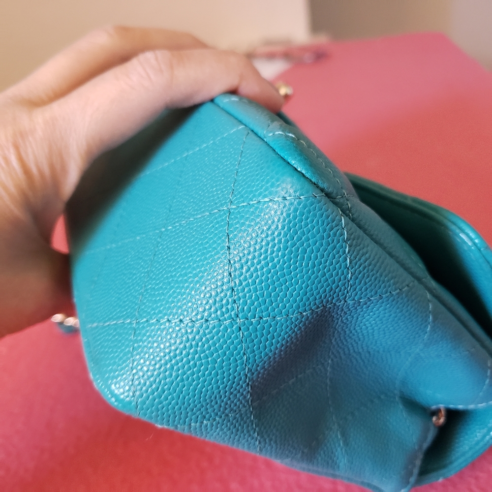 Chanel classic mini turquoise caviar gold hardware bag - Picture 3 of 13